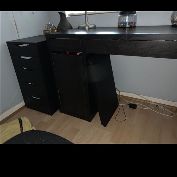 Desk & Alex drawers - Picture 1 of 1